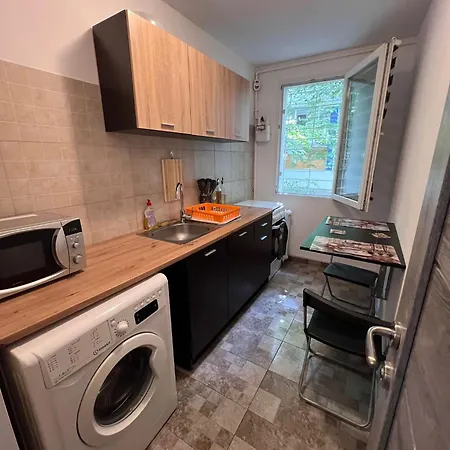 Garsoniera Langa Spital Bagdasar,obregia Si Institutul Pentru Ordine Publica Nu Ofer Factura Apartment Bucharest