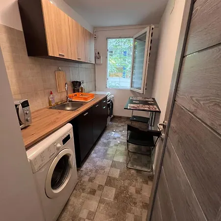 Garsoniera Langa Spital Bagdasar,obregia Si Institutul Pentru Ordine Publica Nu Ofer Factura * Bucharest